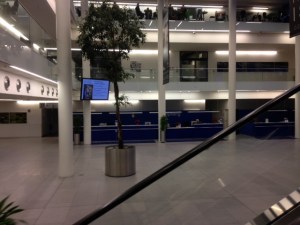 UKE - Atrium has the feeling of a modern airport.