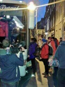 01 Bk_0hs_IIAASdy_.jpg-large